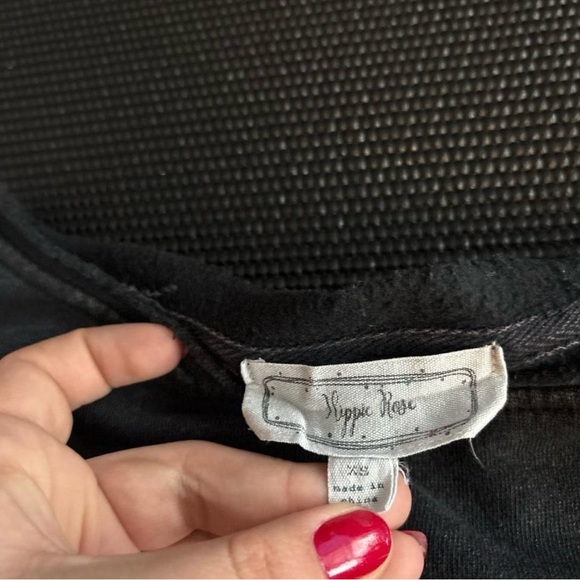 Hippie Rose Charcoal Cropped Sweatshirt - Picture 2 of 2